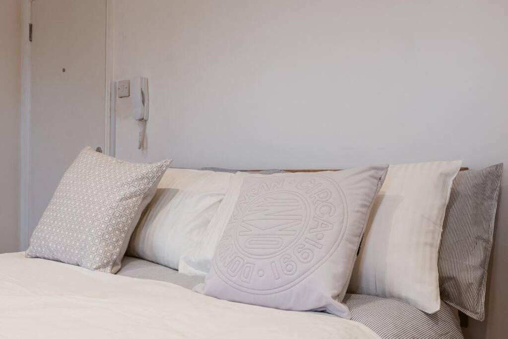 Your Lovely Studio Flat- West3 Londra Dış mekan fotoğraf
