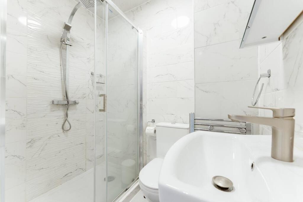 Your Lovely Studio Flat- West3 Londra Dış mekan fotoğraf