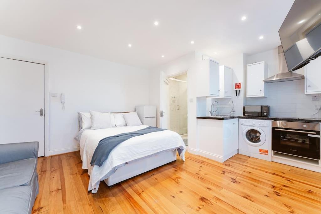 Your Lovely Studio Flat- West3 Londra Dış mekan fotoğraf